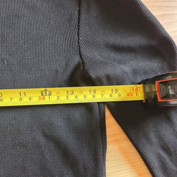 TOPSHOP Black Asymmetrical Cutout Sweater - Picture 5 of 9